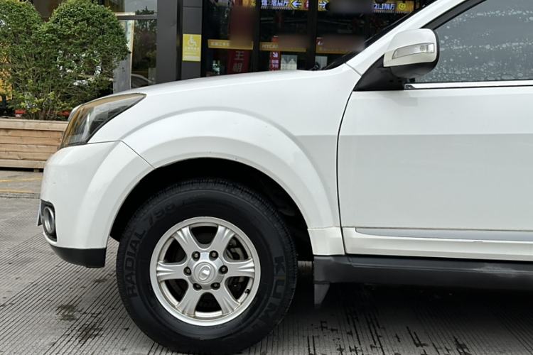 Used Haval H5 Classic 2013 Zhizun Edition 2.0L Manual Two-Wheel Drive Entry-Level Model
