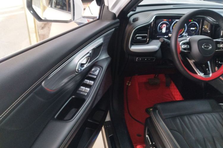 Used GAC Trumpchi GS8 2022 Flagship Series 2.0 TGDI Four-Wheel Drive Luxury Smart Connectivity Version (7 Seats)
