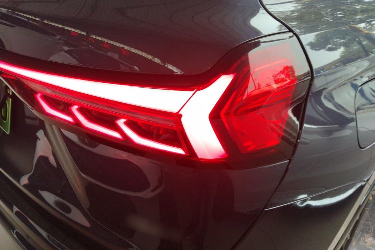 Used  E5 PLUS 2026 Model, 165km Long-Range First-Adoption Edition, 7-seater
