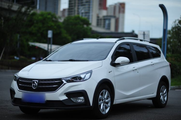 Used Baojun 310W 2018 1.5L Automatic Fashion Version China V Emission Standard
