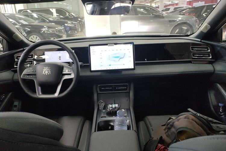 Used BYD Qin L 2025 DM-i Smart Drive 120KM Superior Model
