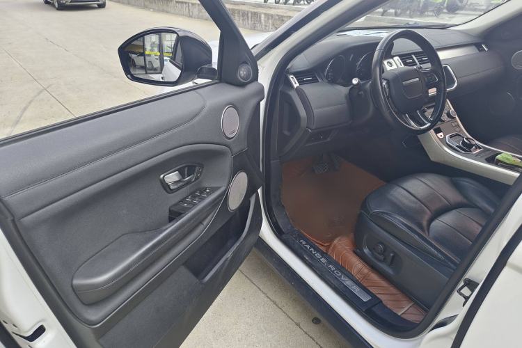 Used Land Rover Range Rover Evoque 2018 240 PS SE Smart Brilliance Edition
