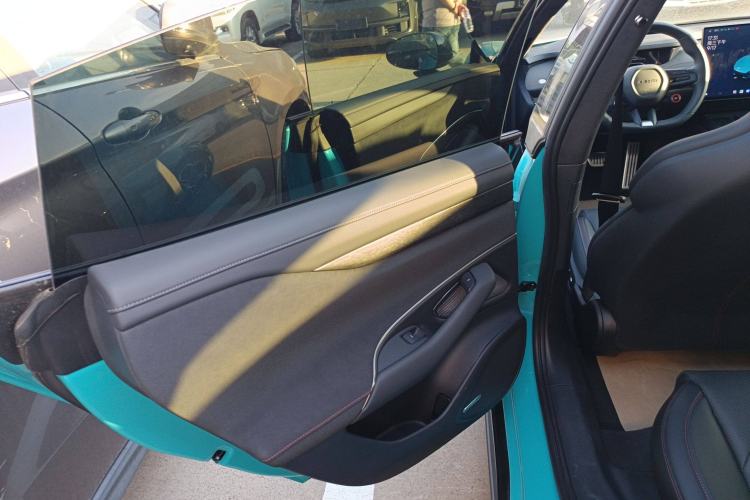 Used  SU7 2024 Four-Wheel-Drive Max Founder's Edition
