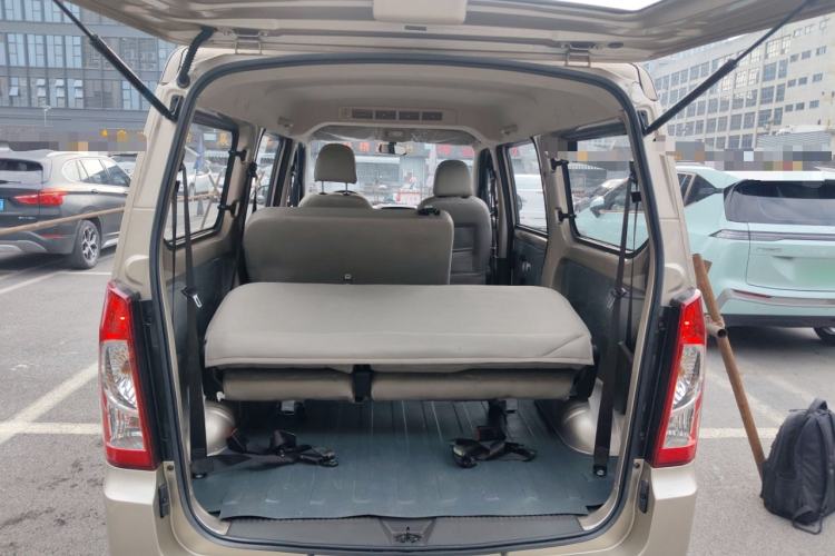 Used Wuling Rongguang S 2023 1.5L Base Version 5/7 Seats

