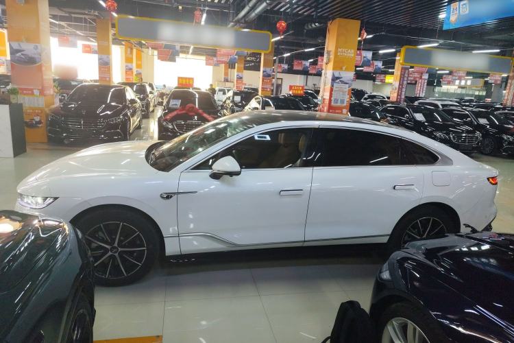 Used VOYAH PASSION 2024 PHEV Four-Wheel Drive Ultra-Long Range Executive Edition
