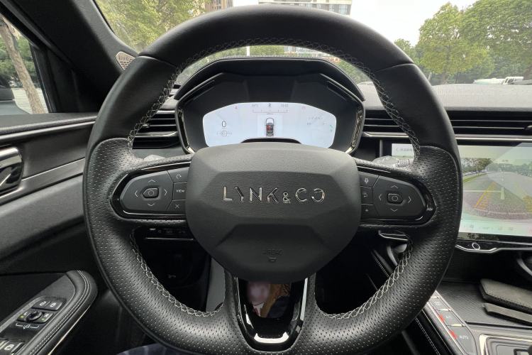 Used Lynk & Co 01 EM-P 2023 1.5TD EM-P Dawn Edition