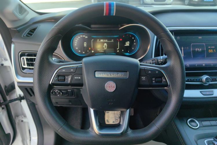 Used JETOUR X70M 2021 1.5T DCT Luxury Partner Model 7 Seats