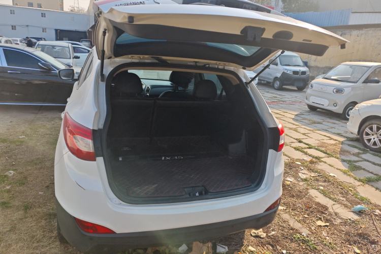 Used Hyundai ix35 2015 2.0L Automatic 2WD Smart Type China IV
