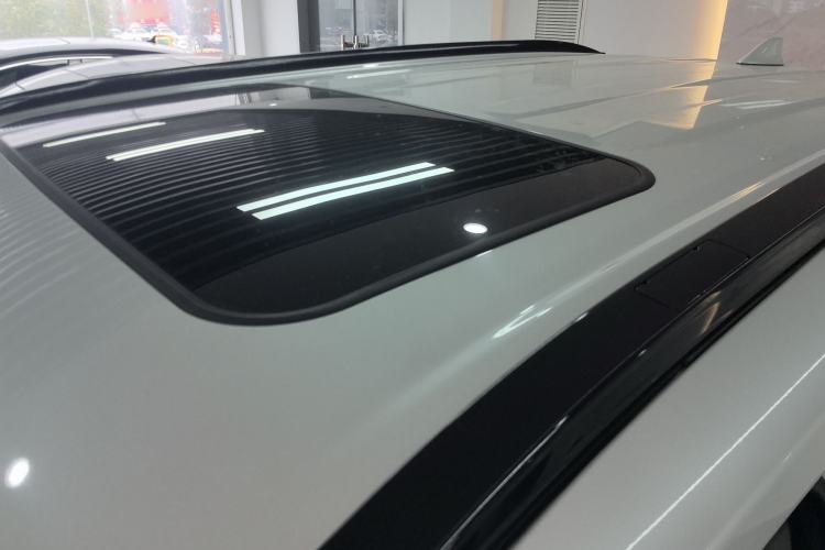 Used Toyota RAV4 2022 Dual-Engine 2.5L E-CVT Two-Wheel Drive Elite Edition
