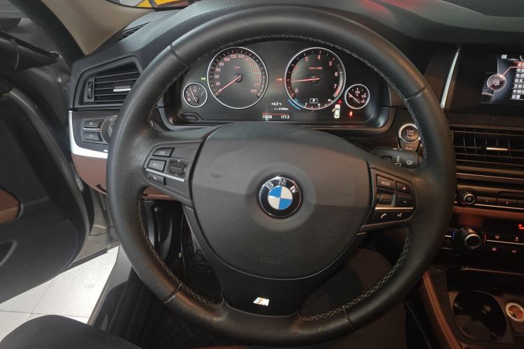 Used BMW 5 Series 2014 525Li Leading Model