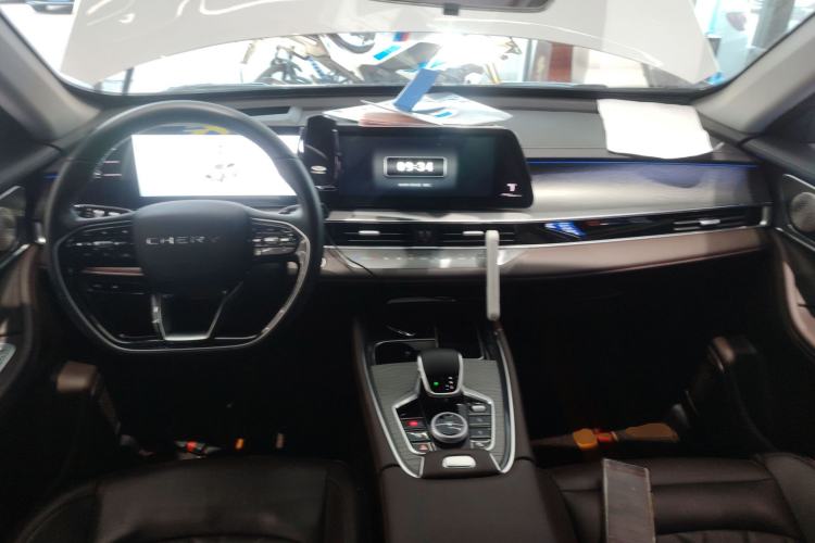 Used Chery Tiggo 8 PRO 2024 Champion Edition 390T Two-Wheel Drive Peak Version 5 Seats
