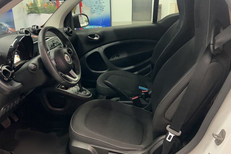 Used  fortwo 2019 0.9T 66kW Hardtop Wind Power Edition China VI
