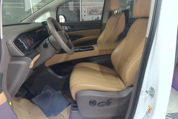 Used Denza D9 2022 DM-i 970 Four-Wheel Drive Prestige Model