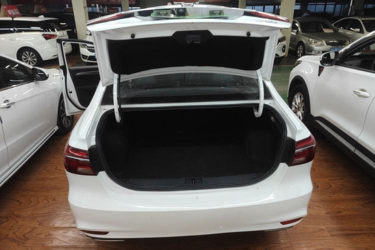 Used Roewe i6 2020 PLUS 1.6L CVT 4G Connected Glory Flagship Edition
