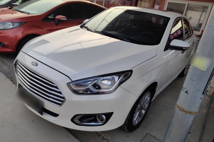 Used Ford Escort 2015 1.5L Automatic Fashion Model