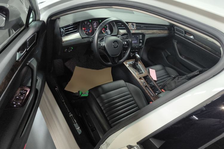 Used Volkswagen Magotan 2018 Facelift 330TSI DSG Luxury Model