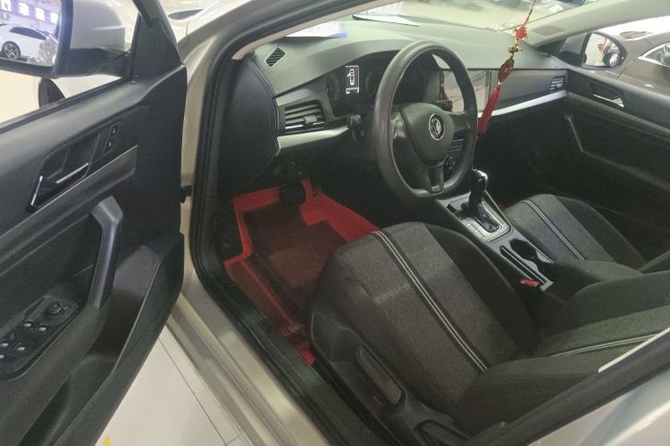 Used Volkswagen Lavida 2019 Lavida Start 1.5L Automatic Trendy Version China VI Standard
