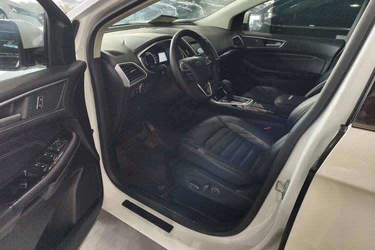 Used Ford Edge 2016 EcoBoost 245 Four-Wheel Drive Titanium Edition 7-Seater
