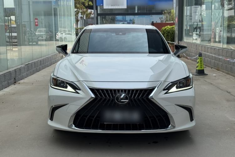 Used Lexus ES 2022 200 Excellence Edition
