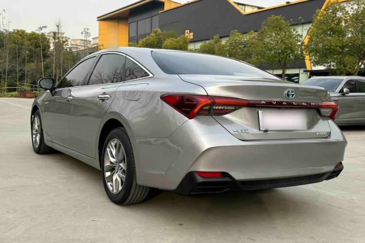 Used Toyota Avalon 2019 Dual-Engine 2.5L Luxury Edition China VI Standard
