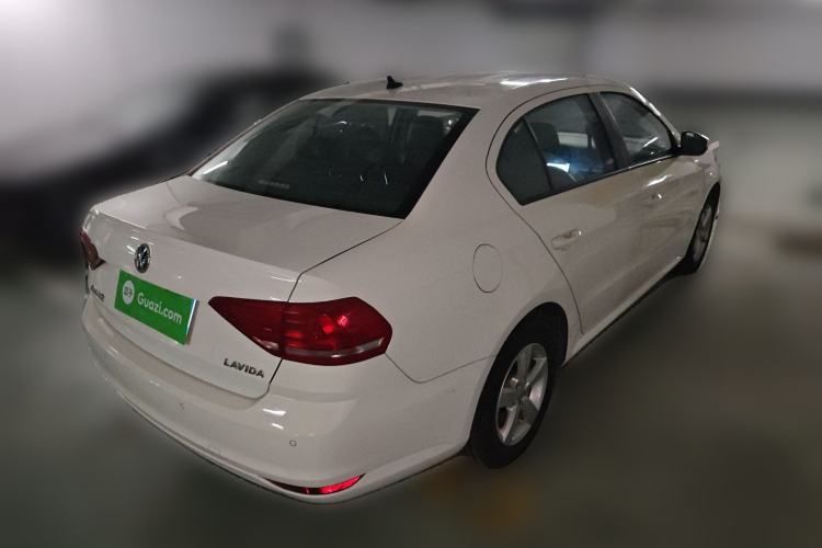 Used Volkswagen Lavida 2015 1.6L Automatic Fashion Edition