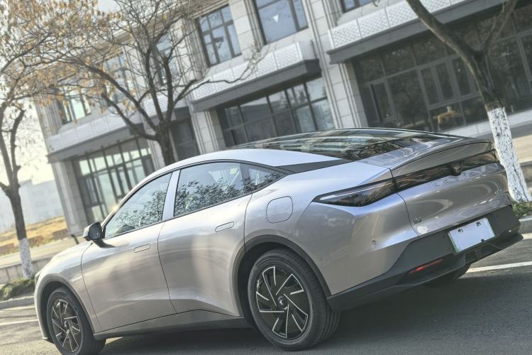 Used ARCFOX Alpha S5 