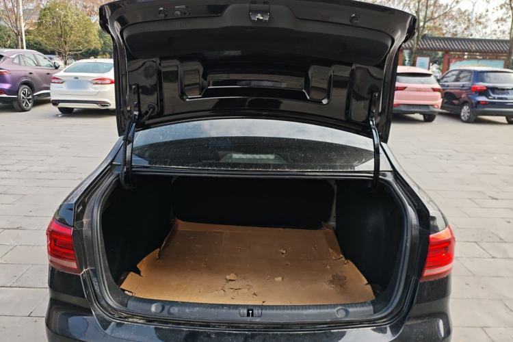 Used Volkswagen Lavida 2019 Lavida Start 1.5L Automatic Trendy Version China VI Standard
