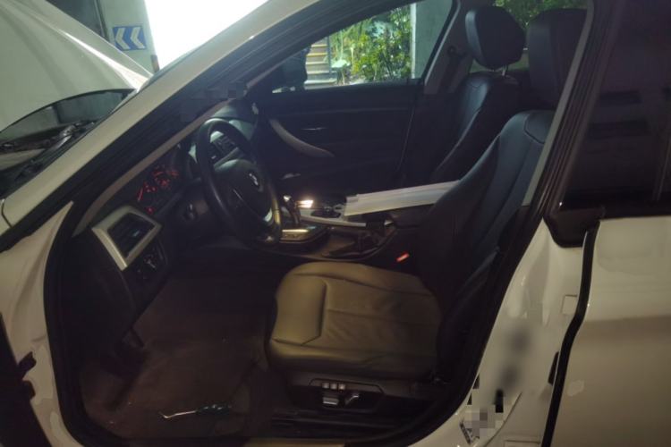 Used BMW 3 Series GT 2016 320i Fashion Model
