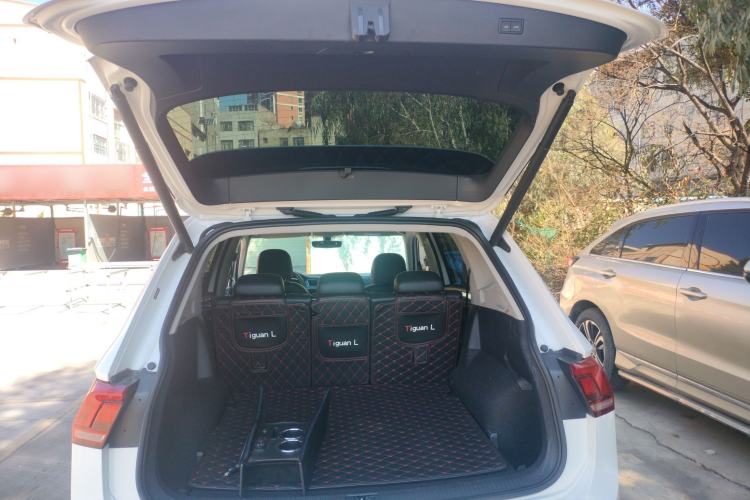 Used Volkswagen Tiguan L 2021 330TSI Automatic Two-Wheel Drive R-Line Enhanced Edition
