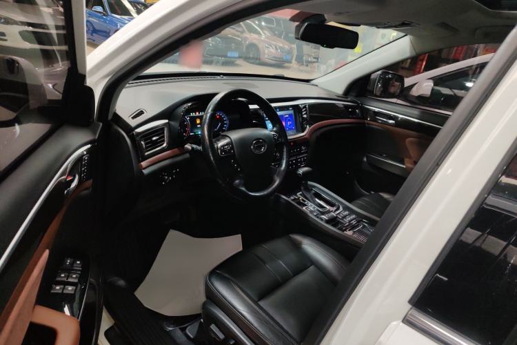 Used GAC Trumpchi GS8 2017 320T Two-Wheel Drive Luxury Smart Connectivity Version (7 Seats)
