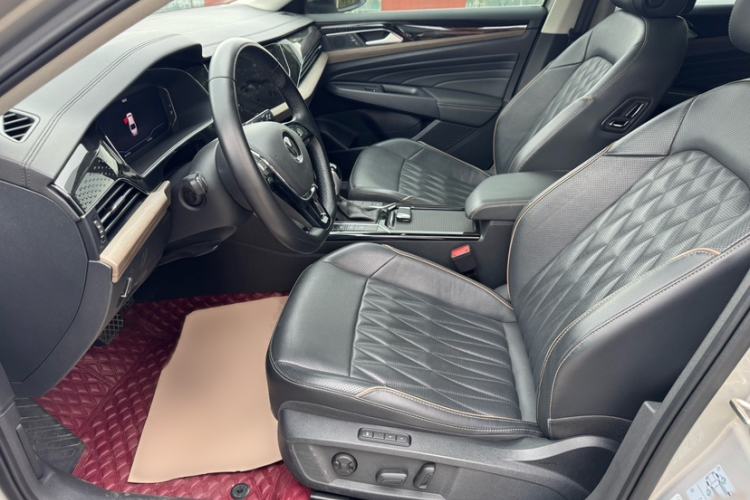 Used Volkswagen Passat 2020 Revised Version 330TSI Luxury Edition China VI Standard
