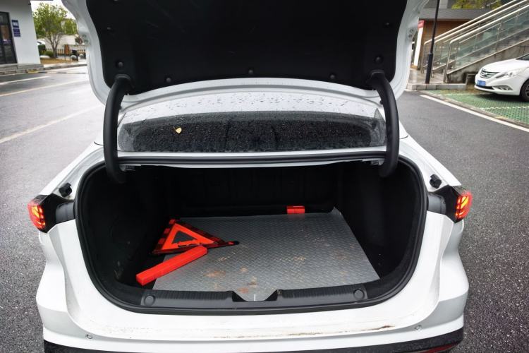 Used  Shanhai L7 2024 1.5T 120km ULTRA 7-Seater
