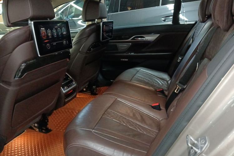 Used BMW 7 Series 2016 730Li Luxury Model
