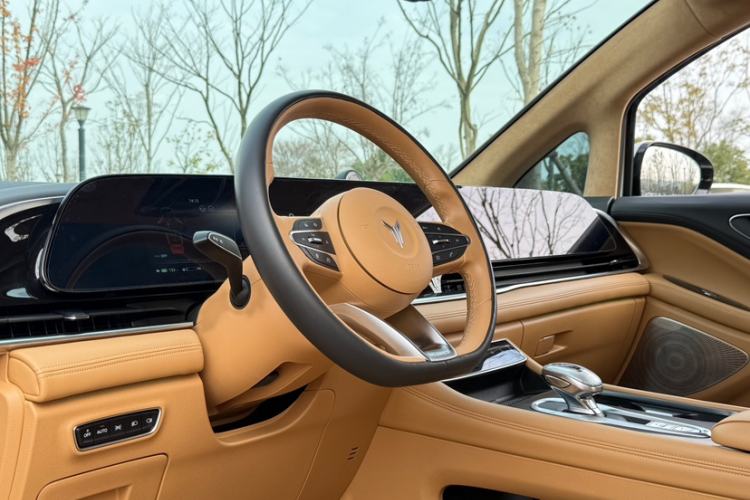 Used VOYAH Dream 2024 PHEV Ultra-Long Range Flagship Edition