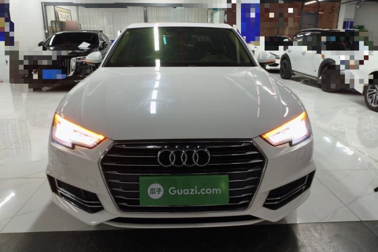 Used Audi A4L 2019 40 TFSI Ambition China VI
