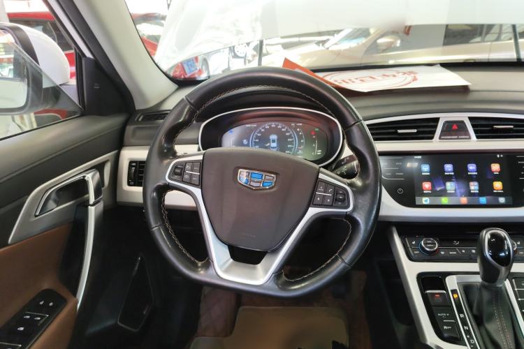 Used Geely Auto Emgrand X7 Sport 2018 1.8TD Automatic Two-Wheel Drive ZhiZun Model with 4G Connectivity
