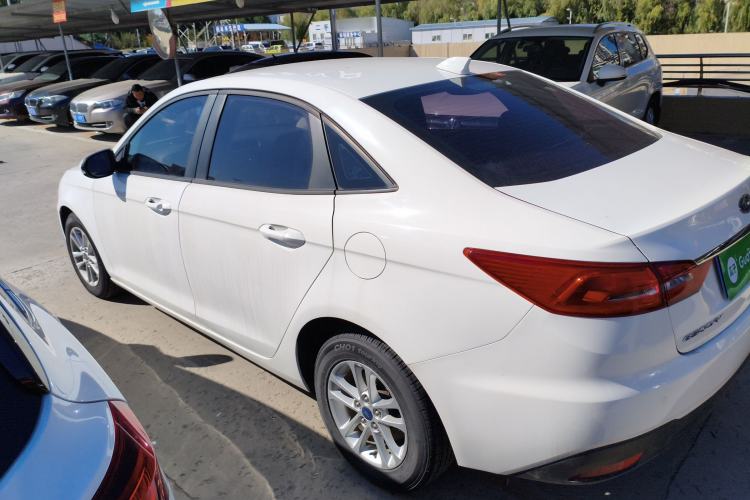 Used Ford Escort 2019 Revised 1.5L Automatic ZhiXiang Version China VI Standard
