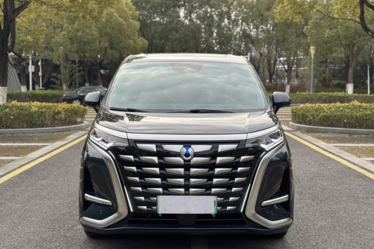 Used Denza D9 2022 DM-i 970 Four-Wheel Drive Prestige Model