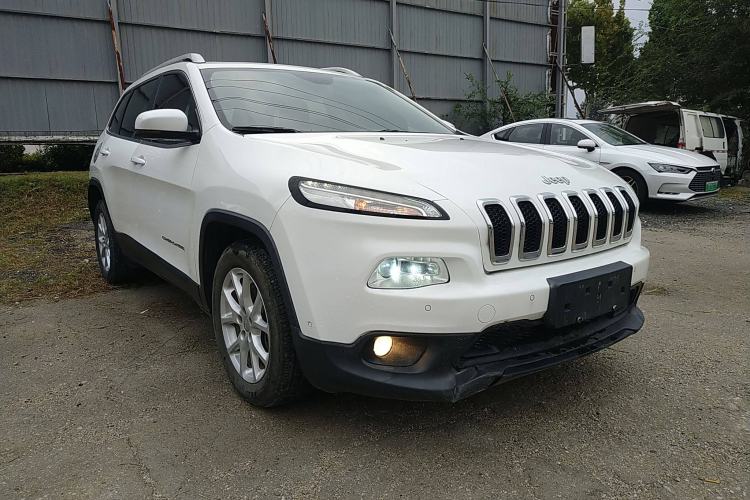Used  Cherokee 2016 2.0L Smart Version