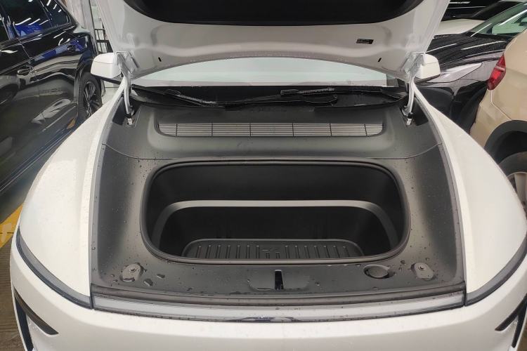 Used Tesla Model Y 2025 Long-Range All-Wheel Drive First Edition
