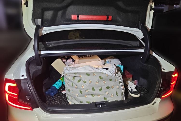 Used Volvo S60 2023 B4 Zhiyuan Luxury Edition
