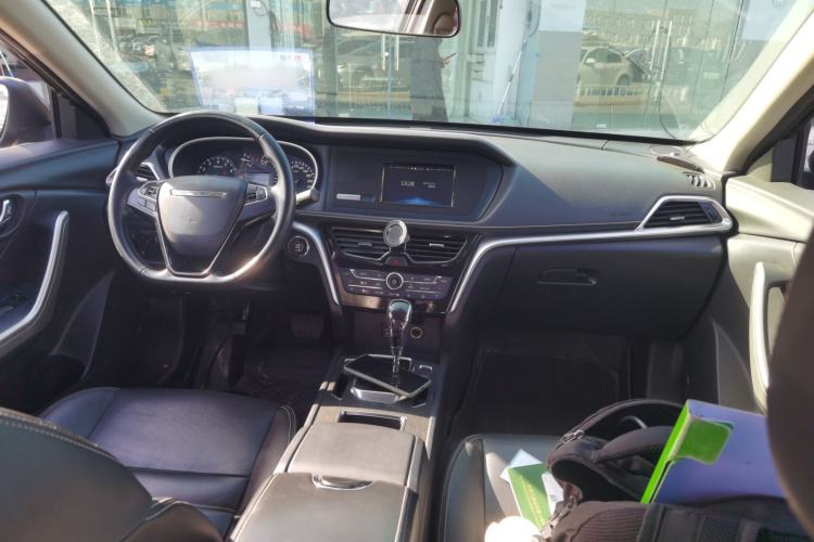 Used Venucia T90 2017 2.0L CVT Smart Edition
