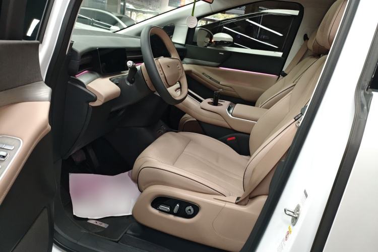 Used XPeng X9 2025 740 Ultra-Long Range Max