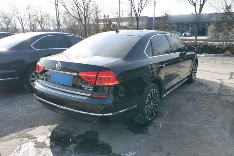 Used Volkswagen Passat 2017 330TSI DSG Luxury Edition
