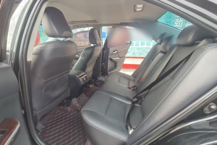 Used Toyota Camry 2016 2.0G 10th Anniversary Leading Edition
