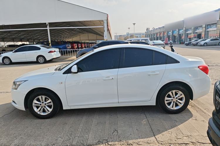 Used Chevrolet Cruze 2015 1.5L Classic SL MT
