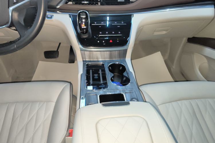 Used Buick GL8 2023 Land Executive Class 652T Luxury Model
