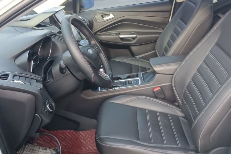 Used Ford Kuga 2019 EcoBoost 180 Two-Wheel-Drive Titanium Plus Model China V Standard