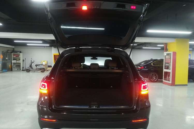 Used Mercedes-Benz GLC 2020 GLC 260 L 4MATIC Dynamic Model
