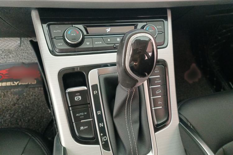 Used Geely Auto Emgrand X7 Sport 2016 1.8TD Automatic ZhiShang Model
